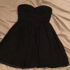 Minuet. Small. Black strapless